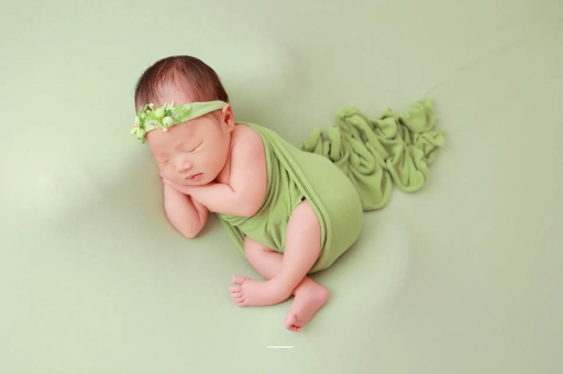 佛山宝宝拍嗝吐奶